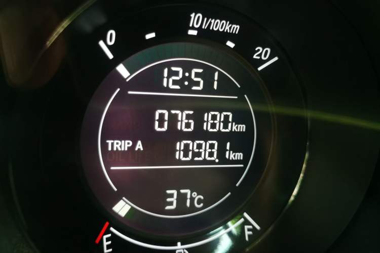 Used Honda XR-V 2017 1.8L EXi CVT Comfort Version Odometer Close Up