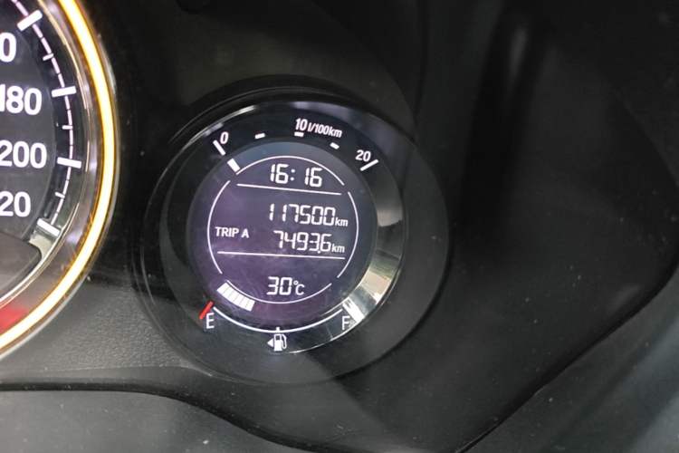 Used Honda XR-V 2017 1.8L EXi CVT Comfort Version Odometer Close Up