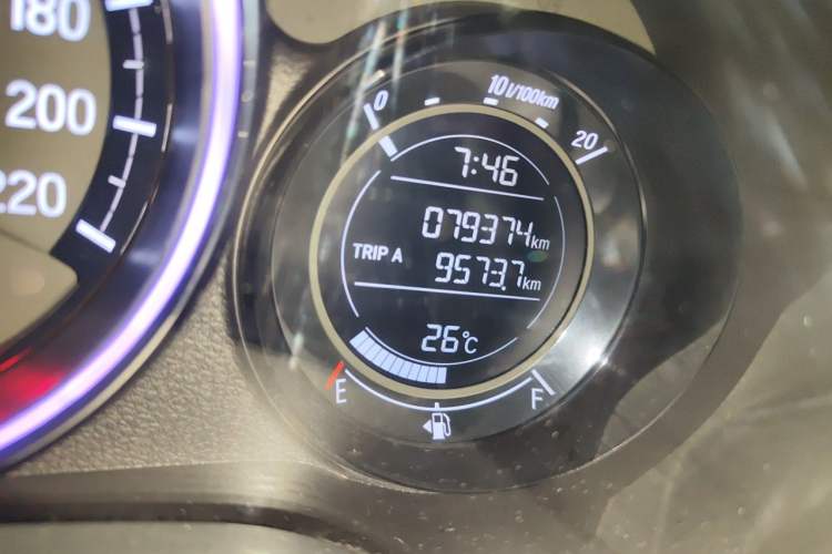 Used Honda XR-V 2017 1.8L EXi CVT Comfort Version Odometer Close Up