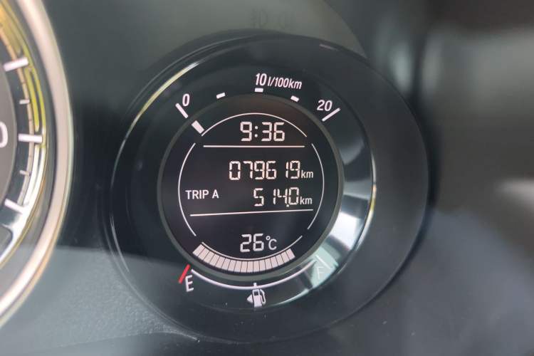 Used Honda XR-V 2017 1.5L LXi CVT Classic Edition Odometer Close Up