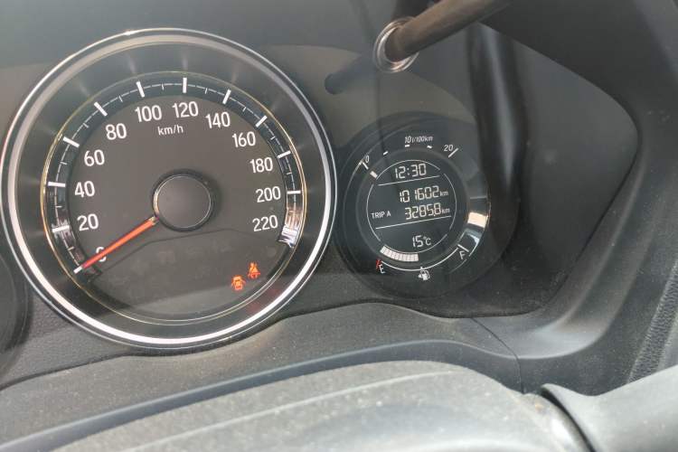Used Honda XR-V 2017 1.8L EXi CVT Comfort Version Odometer Close Up