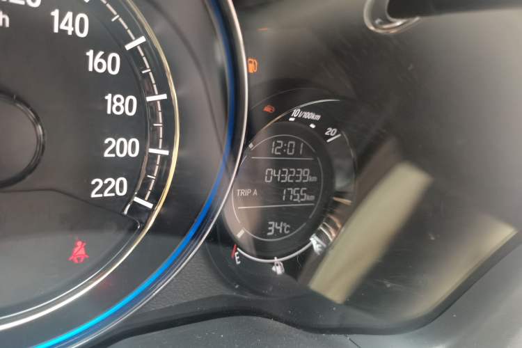 Used Honda XR-V 2017 1.8L EXi CVT Comfort Version Odometer Close Up