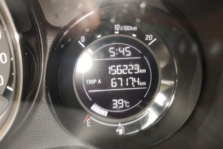 Used Honda XR-V 2017 1.8L EXi CVT Comfort Version Odometer Close Up