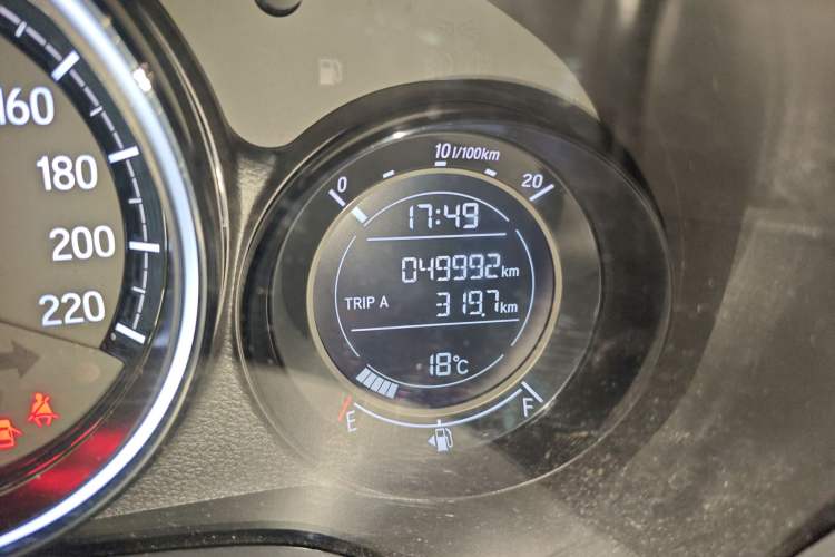 Used Honda XR-V 2017 1.5L LXi CVT Classic Edition Odometer Close Up