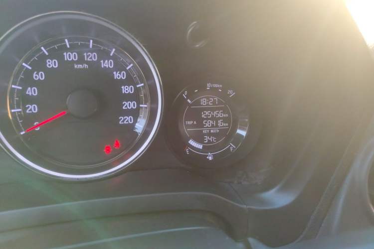 Used Honda XR-V 2017 1.8L EXi CVT Comfort Version Odometer Close Up
