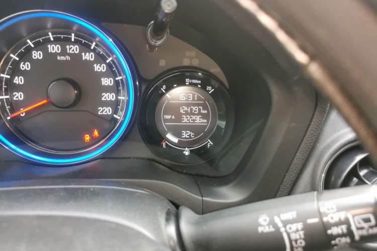 Used Honda XR-V 2017 1.5L LXi CVT Classic Edition Odometer Close Up