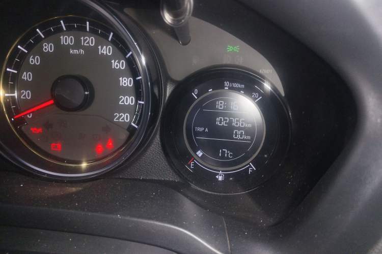 Used Honda XR-V 2017 1.5L LXi CVT Classic Edition Odometer Close Up
