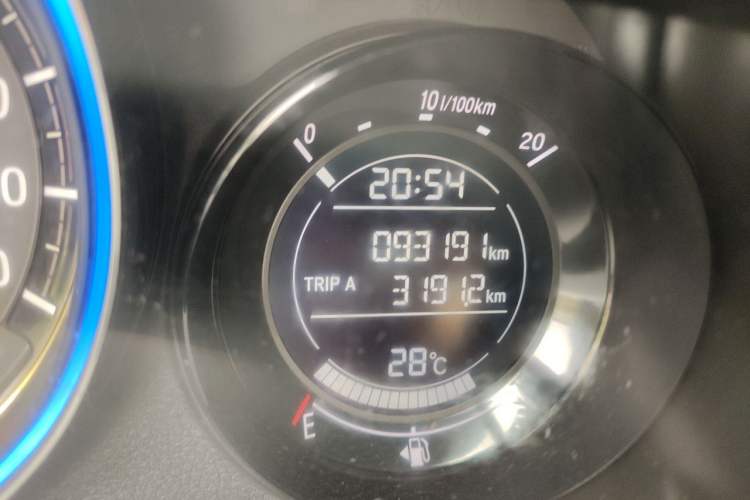 Used Honda XR-V 2017 1.5L LXi CVT Classic Edition Odometer Close Up