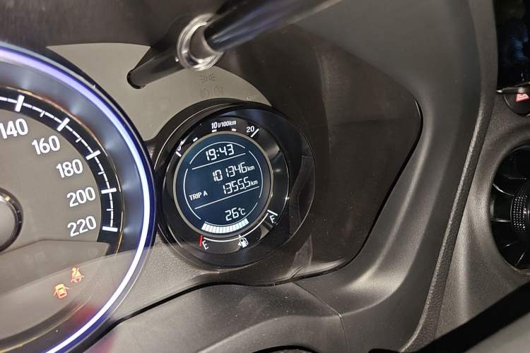 Used Honda XR-V 2017 1.8L EXi CVT Comfort Version Odometer Close Up