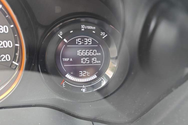 Used Honda XR-V 2017 1.8L EXi CVT Comfort Version Odometer Close Up
