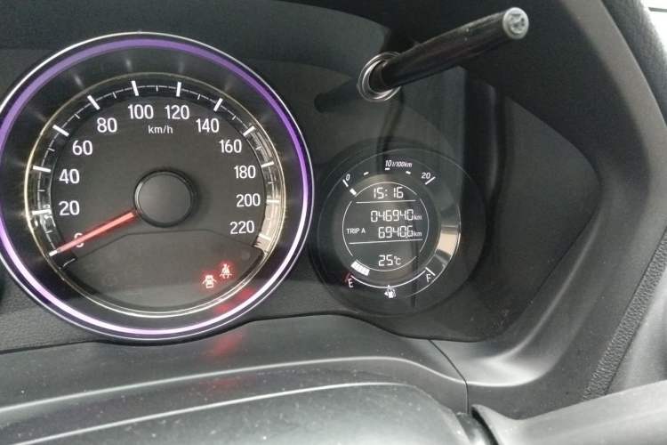 Used Honda XR-V 2017 1.8L EXi CVT Comfort Version Odometer Close Up