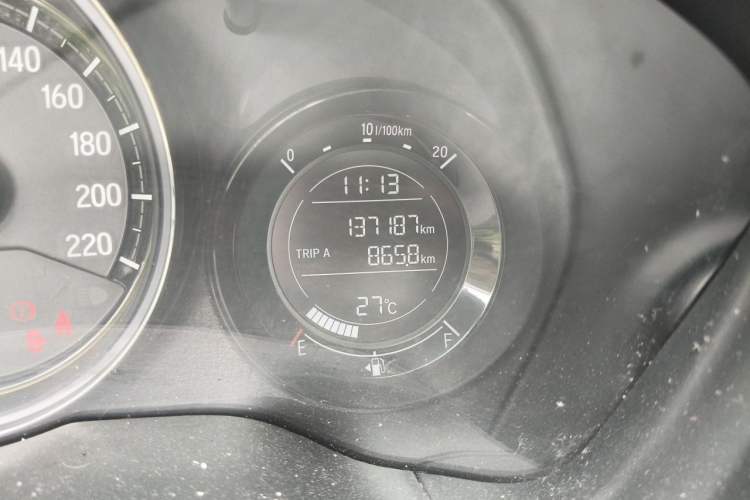 Used Honda XR-V 2017 1.5L LXi CVT Classic Edition Odometer Close Up