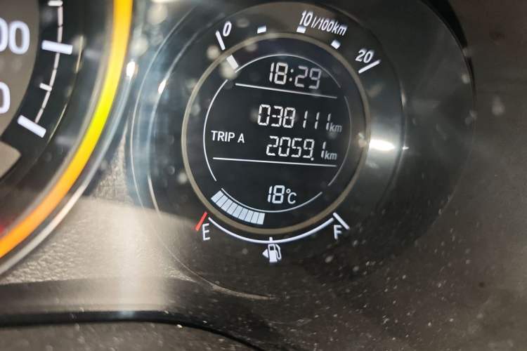 Used Honda XR-V 2017 1.8L EXi CVT Comfort Version Odometer Close Up
