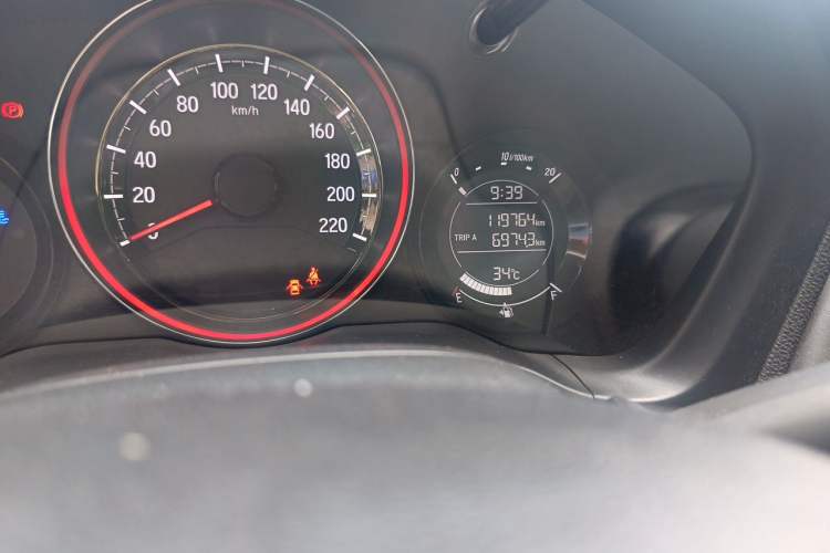 Used Honda XR-V 2017 1.8L EXi Manual Comfort Edition Odometer Close Up