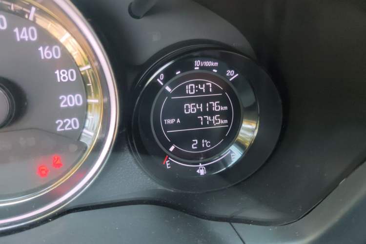 Used Honda XR-V 2017 1.8L EXi CVT Comfort Version Odometer Close Up