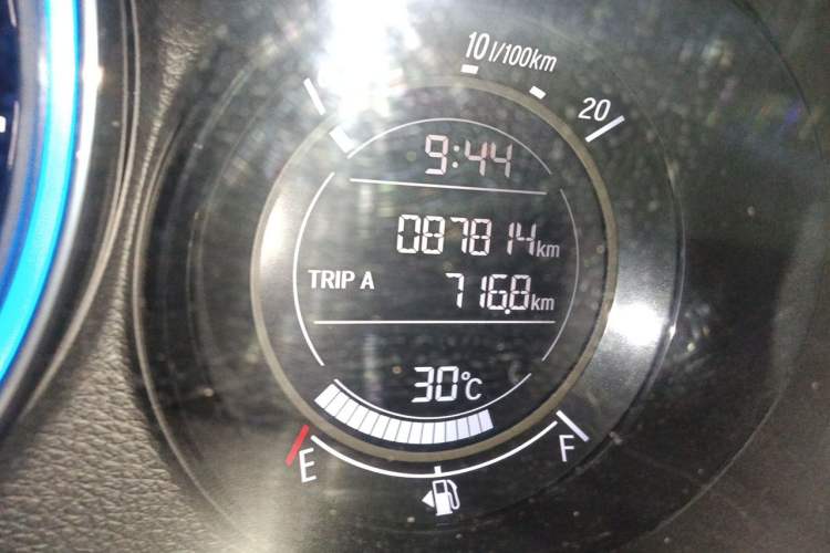 Used Honda XR-V 2017 1.8L EXi CVT Comfort Version Odometer Close Up