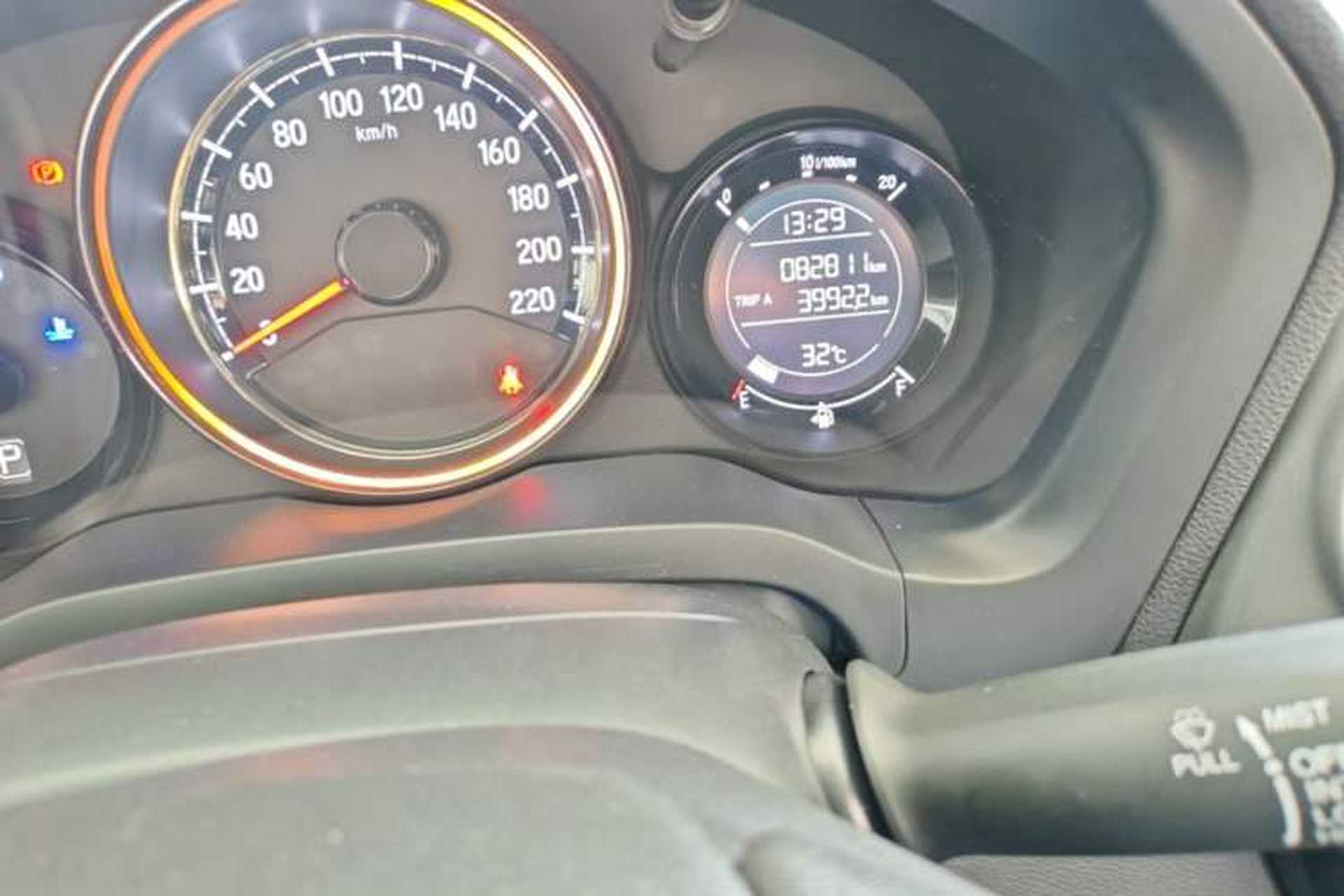 Used Honda XR-V 2017 1.5L LXi CVT Classic Edition Odometer Close Up