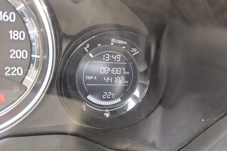 Used Honda XR-V 2017 1.5L LXi CVT Classic Edition Odometer Close Up