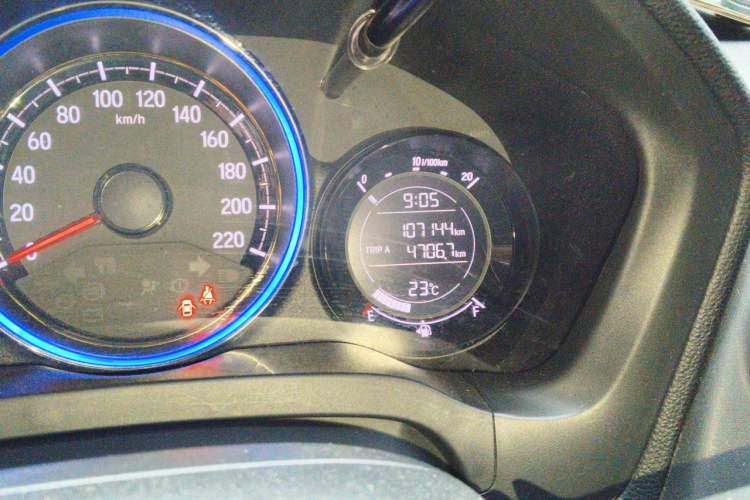 Used Honda XR-V 2017 1.5L LXi CVT Classic Edition Odometer Close Up