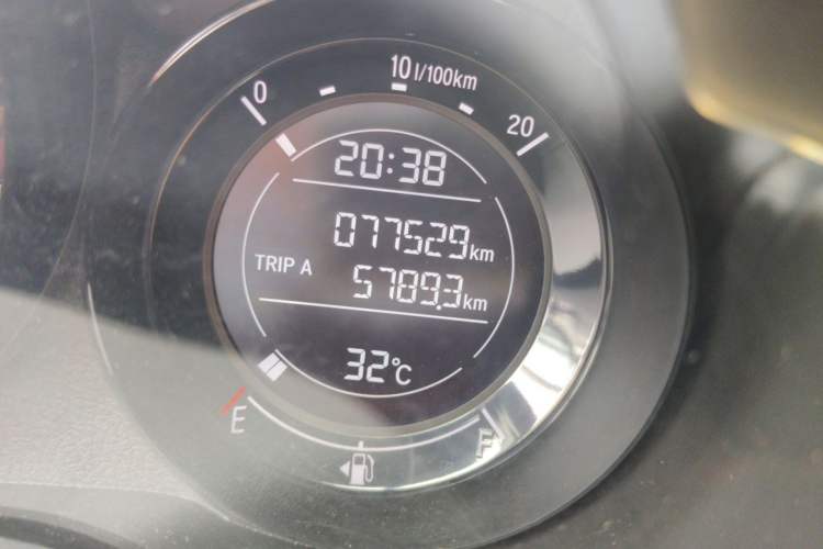 Used Honda XR-V 2017 1.8L EXi CVT Comfort Version Odometer Close Up