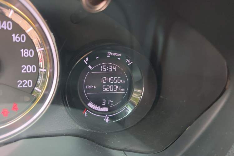 Used Honda XR-V 2017 1.8L EXi CVT Comfort Version Odometer Close Up