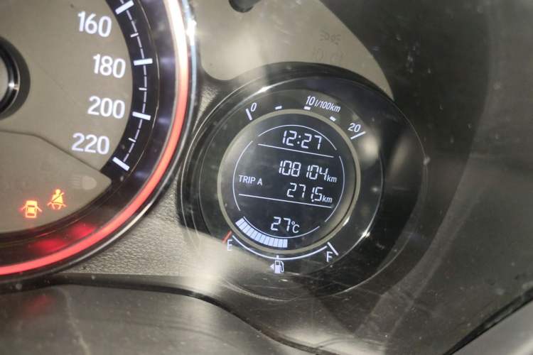 Used Honda XR-V 2017 1.5L LXi CVT Classic Edition Odometer Close Up