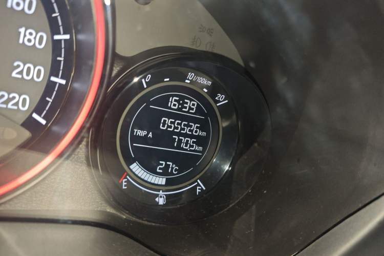 Used Honda XR-V 2017 1.8L EXi CVT Comfort Version Odometer Close Up