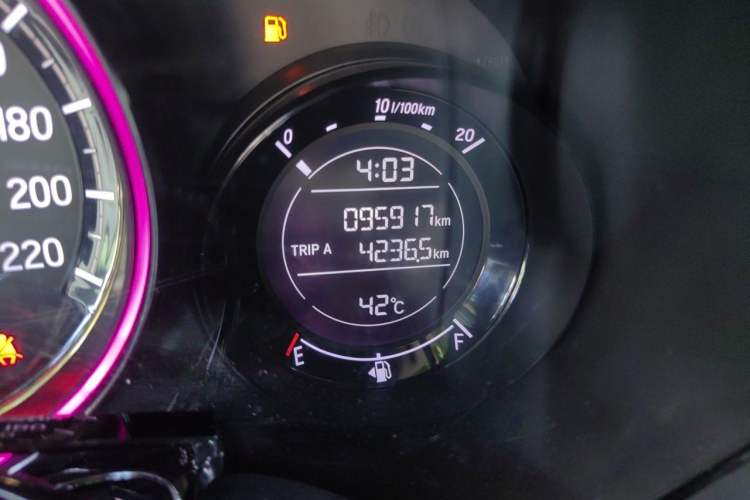 Used Honda XR-V 2017 1.8L EXi CVT Comfort Version Odometer Close Up