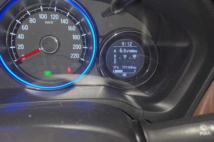 Used Honda XR-V 2017 1.8L VTi CVT Luxury Edition Odometer Close Up