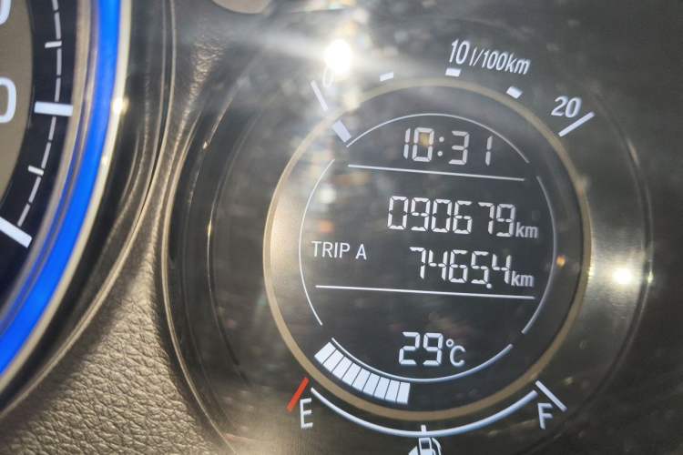 Used Honda XR-V 2017 1.5L LXi CVT Classic Edition Odometer Close Up