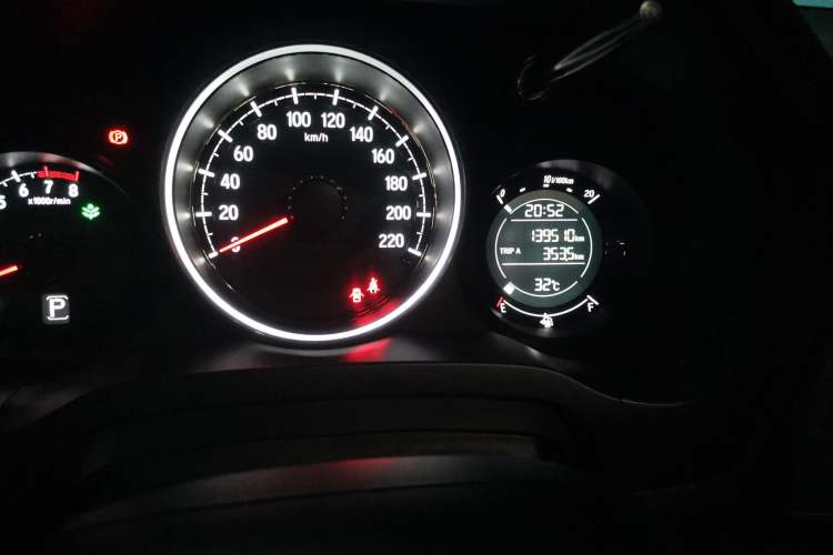 Used Honda XR-V 2017 1.8L EXi CVT Comfort Version Odometer Close Up
