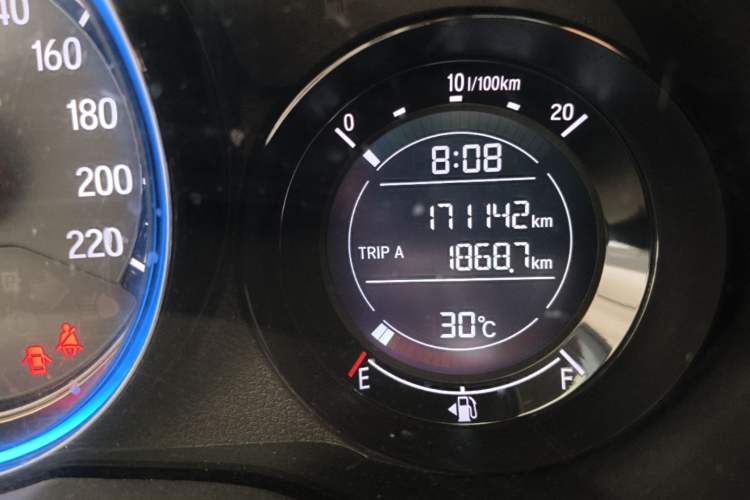 Used Honda XR-V 2017 1.8L EXi CVT Comfort Version Odometer Close Up