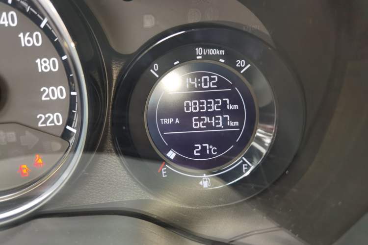 Used Honda XR-V 2017 1.8L EXi CVT Comfort Version Odometer Close Up