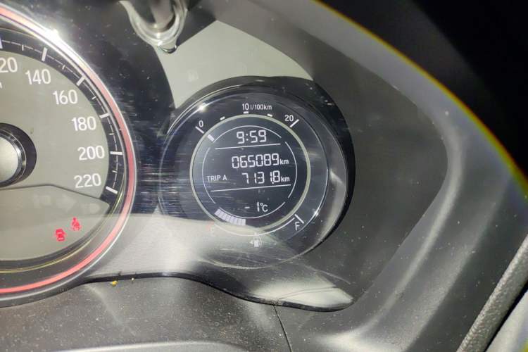 Used Honda XR-V 2017 1.8L EXi CVT Comfort Version Odometer Close Up