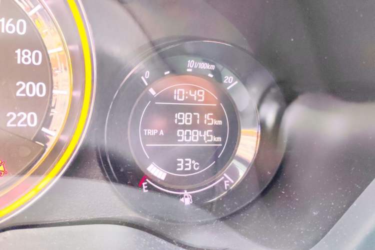 Used Honda XR-V 2017 1.8L EXi CVT Comfort Version Odometer Close Up