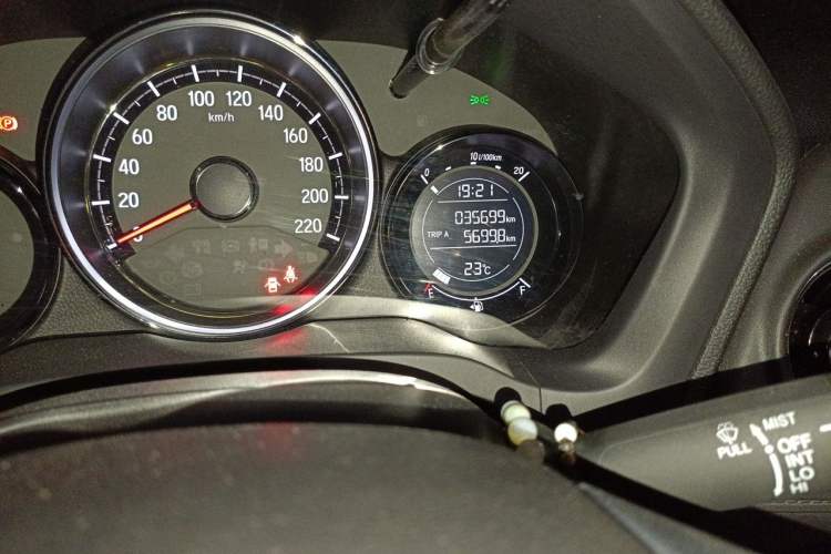 Used Honda XR-V 2017 1.8L EXi CVT Comfort Version Odometer Close Up