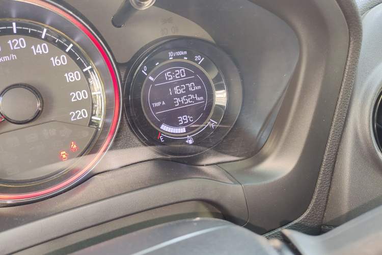 Used Honda XR-V 2017 1.8L EXi CVT Comfort Version Odometer Close Up