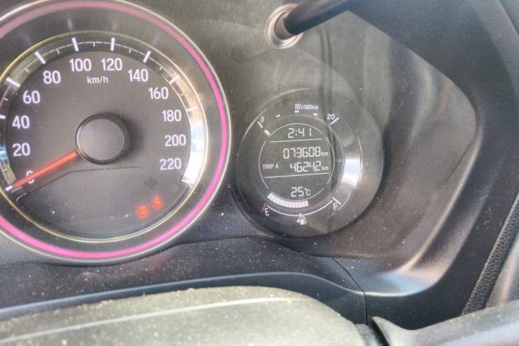 Used Honda XR-V 2017 1.8L EXi CVT Comfort Version Odometer Close Up
