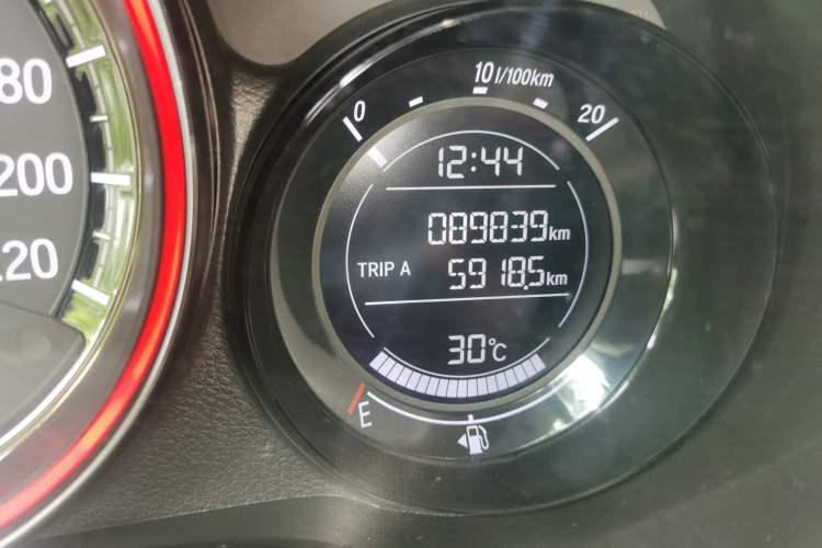 Used Honda XR-V 2017 1.8L EXi CVT Comfort Version Odometer Close Up