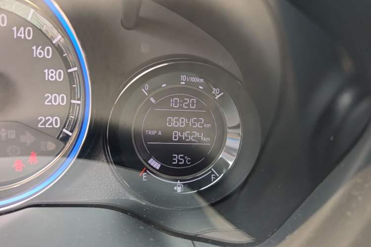 Used Honda XR-V 2017 1.8L EXi CVT Comfort Version Odometer Close Up
