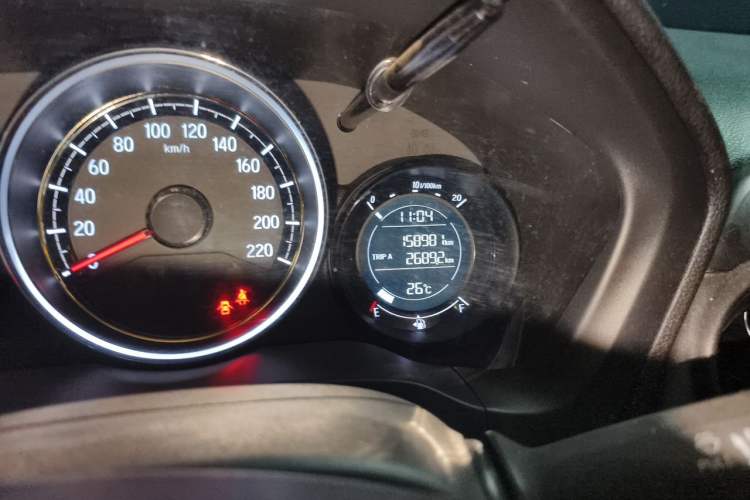 Used Honda XR-V 2017 1.5L LXi CVT Classic Edition Odometer Close Up