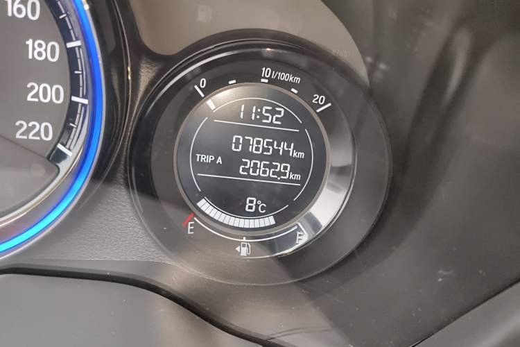 Used Honda XR-V 2017 1.8L EXi CVT Comfort Version Odometer Close Up