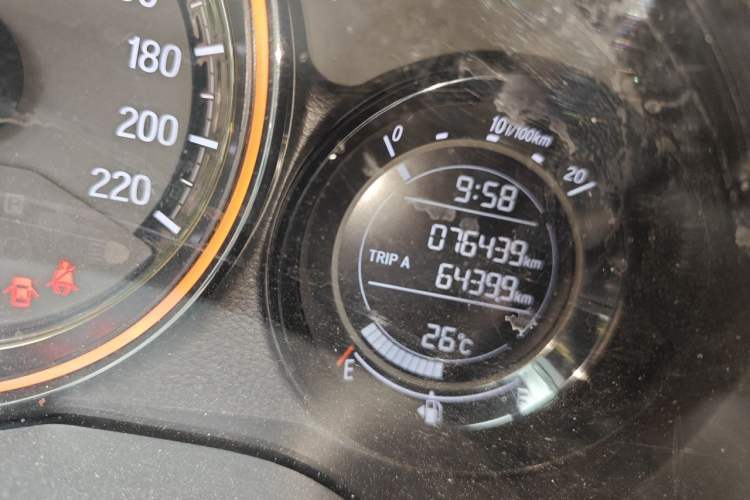 Used Honda XR-V 2017 1.8L EXi CVT Comfort Version Odometer Close Up