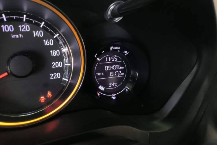 Used Honda XR-V 2017 1.8L EXi CVT Comfort Version Odometer Close Up