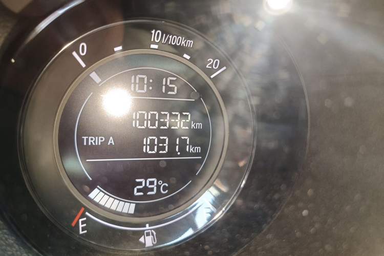 Used Honda XR-V 2017 1.5L LXi CVT Classic Edition Odometer Close Up