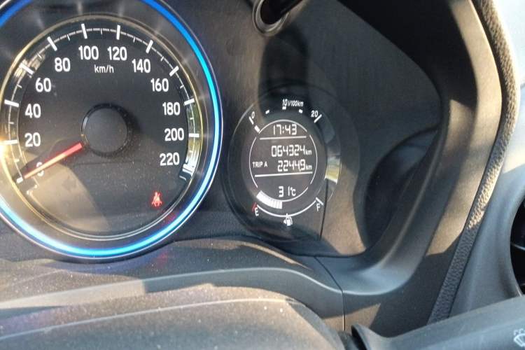 Used Honda XR-V 2017 1.8L EXi CVT Comfort Version Odometer Close Up