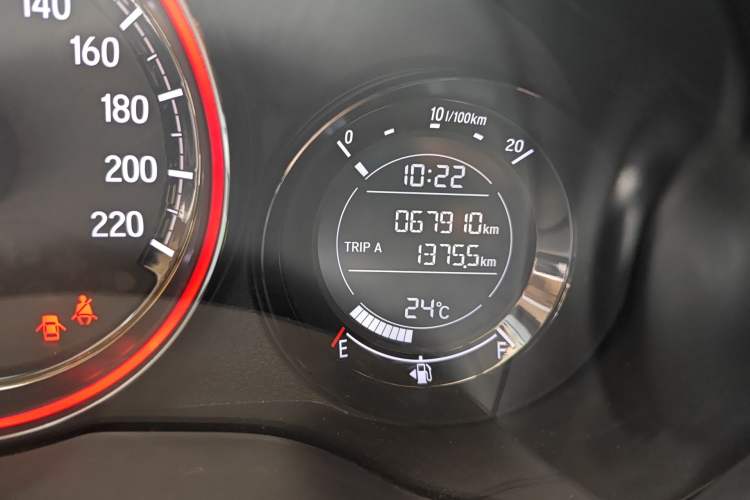 Used Honda XR-V 2017 1.8L EXi CVT Comfort Version Odometer Close Up