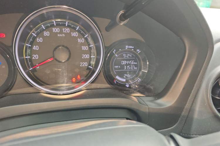 Used Honda XR-V 2017 1.5L LXi CVT Classic Edition Odometer Close Up