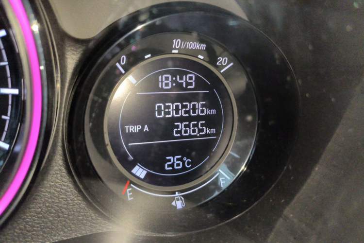 Used Honda XR-V 2017 1.8L EXi CVT Comfort Version Odometer Close Up