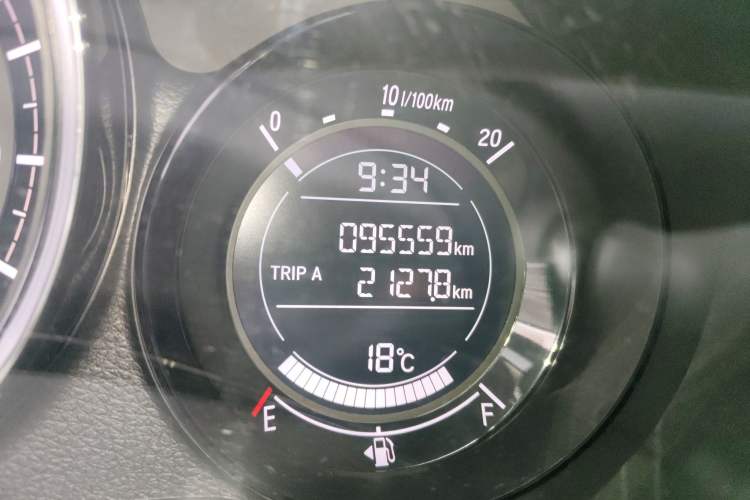 Used Honda XR-V 2017 1.8L EXi CVT Comfort Version Odometer Close Up